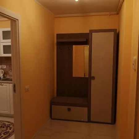 Apartment Tomis Ii *